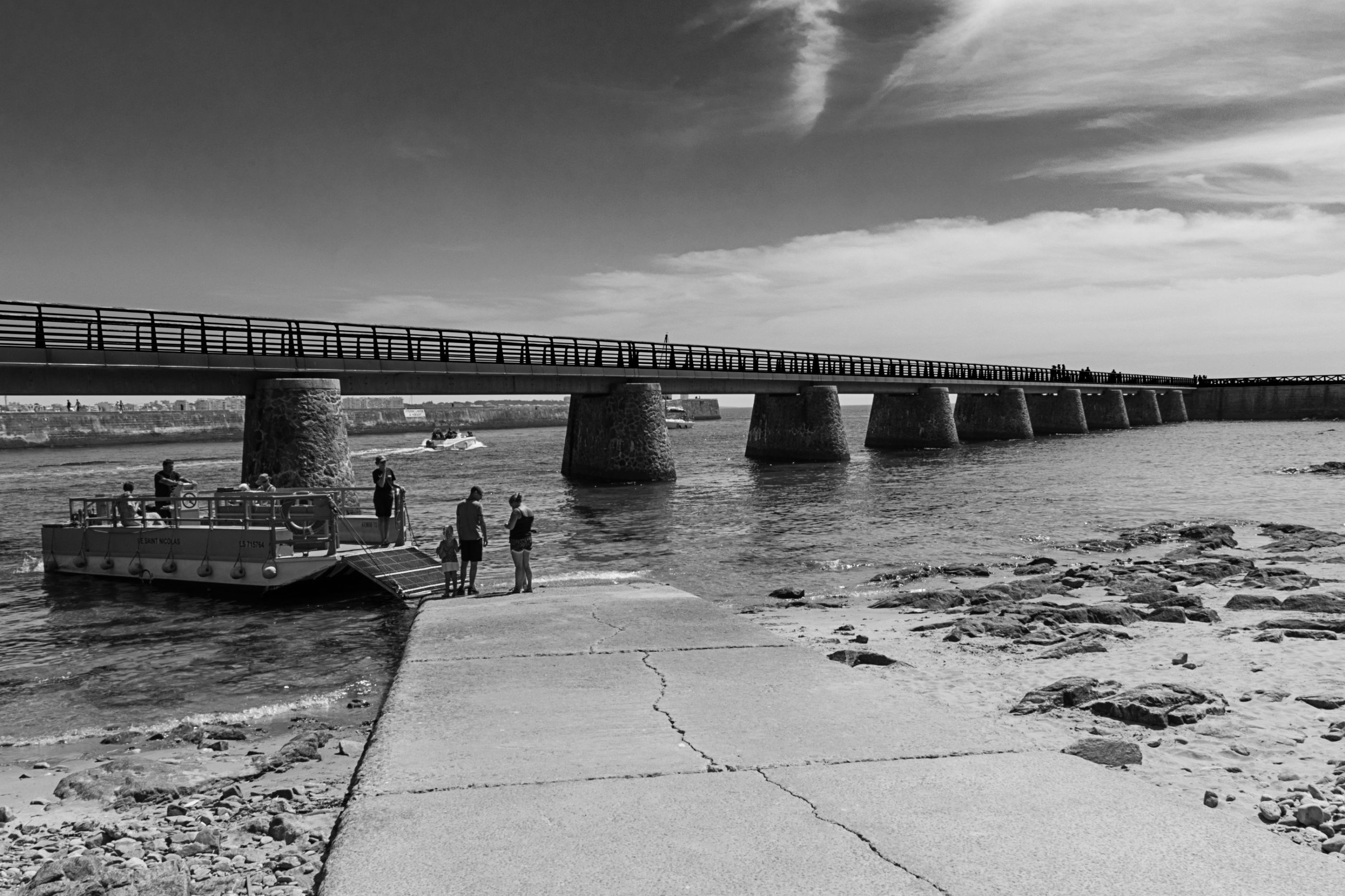 2022-08-08-Sable d'Olonne-pont-Bus de mer